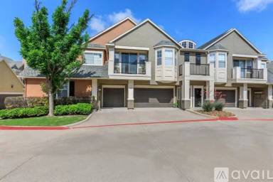 Main picture of Mapleshade Ln