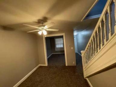 Main picture of 2730 Winchester St