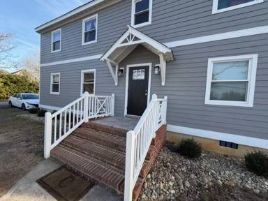Main picture of 500 Devon St