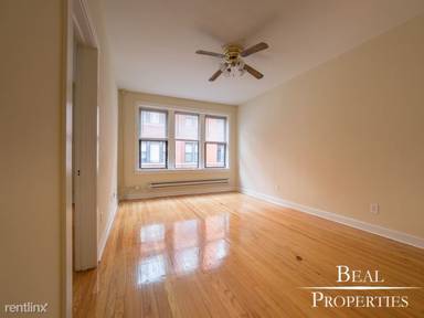 Main picture of 3935 N Janssen Ave