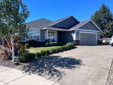 Main picture of 5190 N Park Ct NE