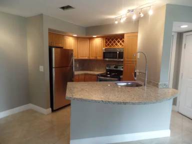 Main picture of 3350 Pinewalk Dr N
