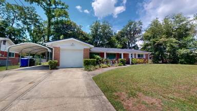 Main picture of 1124 Elm St