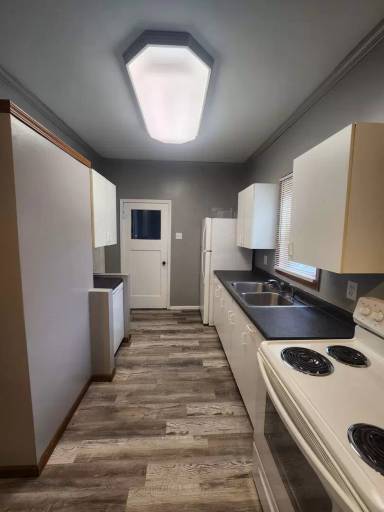 Main picture of 417 Taylor Ave