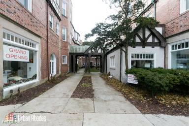 Main picture of 918 Green Bay Rd