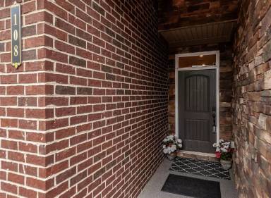 Main picture of 108 Cape Private Cir