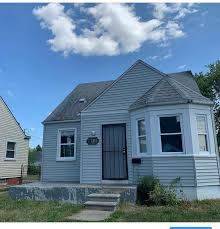 Main picture of 7792 Grandville Ave