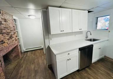 Main picture of 17 Silver St