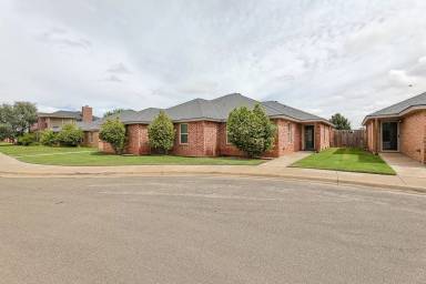 Main picture of 3211 109th St