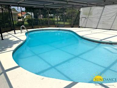 Main picture of 51 Country Club Dr E