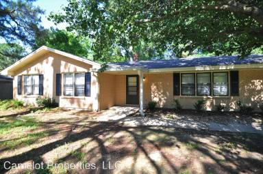 Main picture of 332 Dee Dr