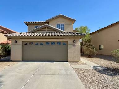 Main picture of 1337 E Stirrup Ln