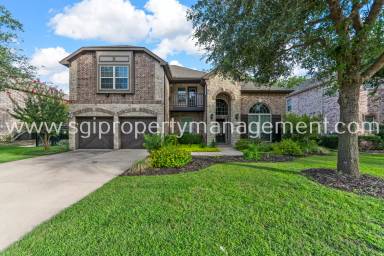 Main picture of 443 Sloan Creek Pkwy
