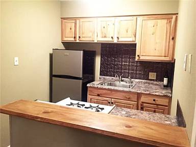 Main picture of Old Castle Hill Condo
