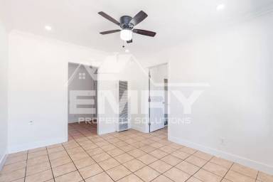 Main picture of 428 N Poplar Ave
