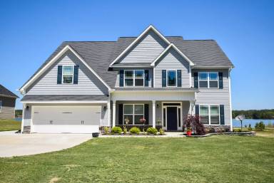 Main picture of 207 Summer Creek Ln