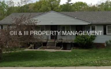Main picture of 8404 Robinson St