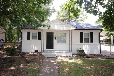 Main picture of 401 Whitfield Dr