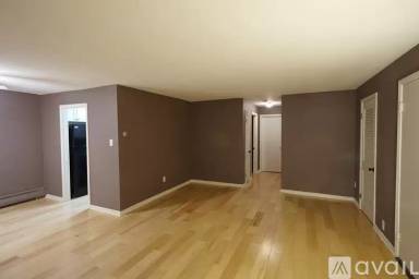 Main picture of 61 Llanfair Rd