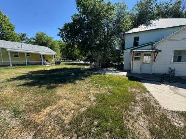 Main picture of 105 N 4th St