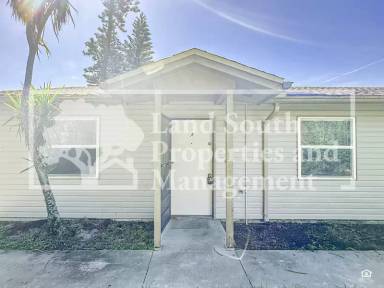 Main picture of 2527 Crystal Lake Acres Dr