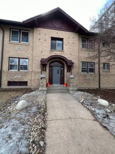 Main picture of 2101 S Josephine St