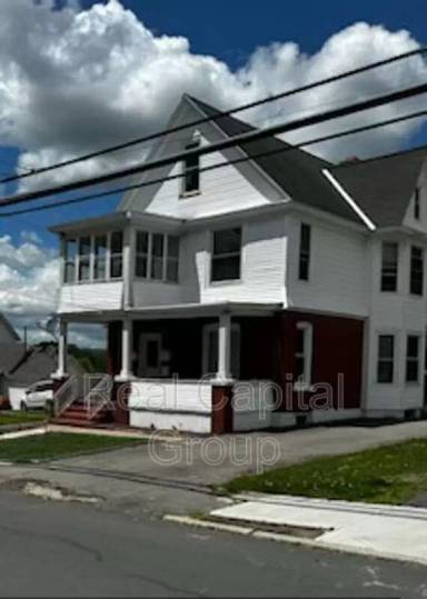Main picture of 1326 3rd Ave