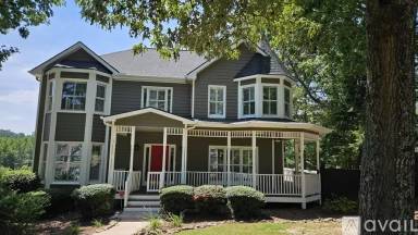 Main picture of 1680 Heritage Dr