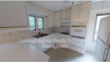 Main picture of 317 Lamplighter Cir