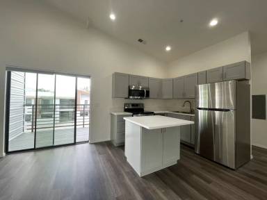 Main picture of 920 Shoofly St