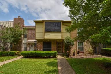 Main picture of 9505 Fondren Rd