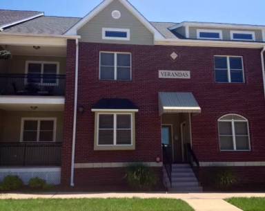 Main picture of 2100 Cherry Hill Dr