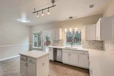 Main picture of 11034 Galleria Cv