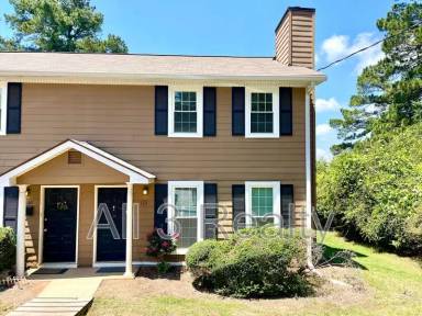 Main picture of 123 Jackson Dr