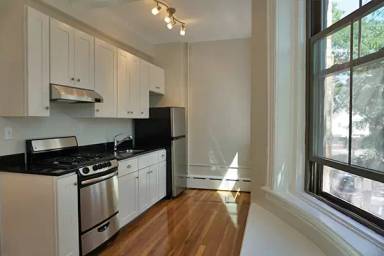 Main picture of 100-12 Willow St