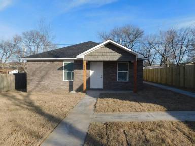 Main picture of 904 N 47th St