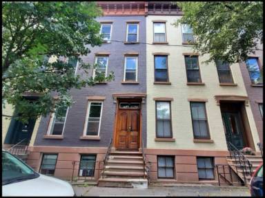 Main picture of 247 2nd St