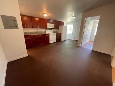 Main picture of 825 Lehua Ave