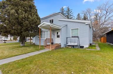 Main picture of 308 E 3rd N