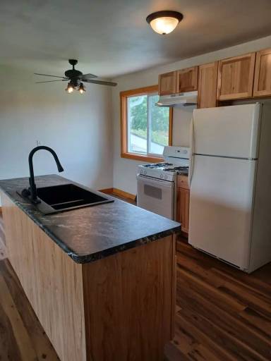 Main picture of 1202 Mosinee Ave