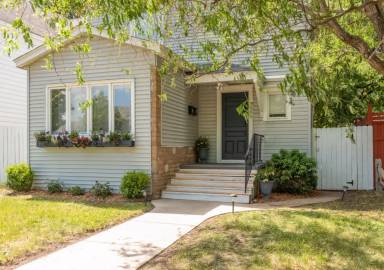 Main picture of 3208 Pleasant Ave