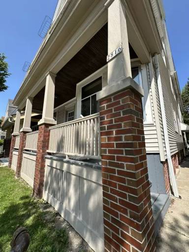 Main picture of 2816 N Fratney St
