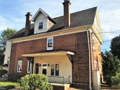 Main picture of 124 Lexington Ave