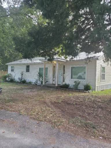 Main picture of 300 Bonneau St