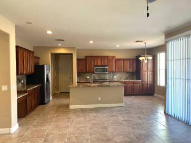 Main picture of 3311 E Windsor Dr