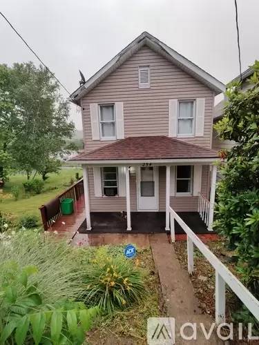 Main picture of 254 N Main St