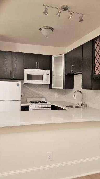 Main picture of Sutter House Apartments
