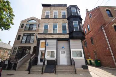 Main picture of 1711 S. Carpenter St.