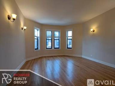 Main picture of 4034 N Ashland Ave