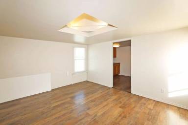 Main picture of 4214 SW 10th Ave